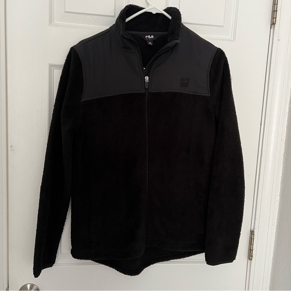 FILAS Jacket - Size Medium 🖤